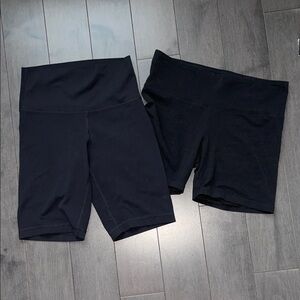 Set of 2 TNA shorts